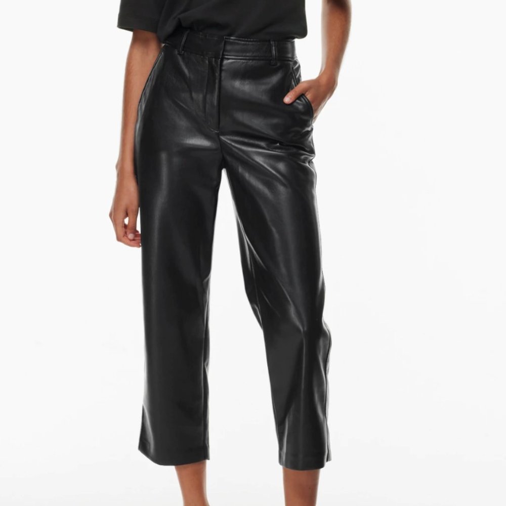 NWT Aritzia Babaton Black Command Cropped Pant | Sz 6